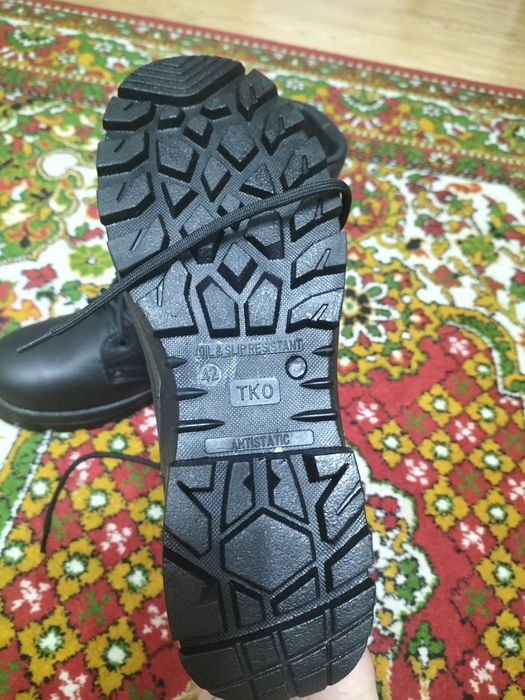 Продам новые зимние берцы