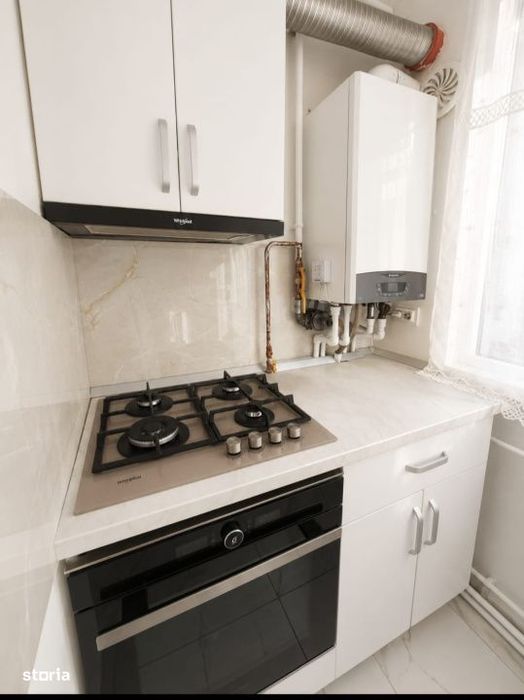 Apartament 2 camere, etaj 2, zona ultracentrala, Siret