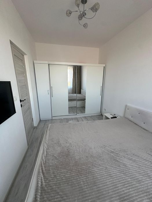 Inchiriez apartament 2 camere in  Westfield, Arad