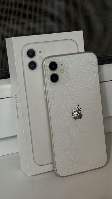 Айфон 11 емкость 85%