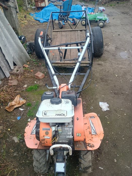 Vând motocultor an stare buna pornire ușoară