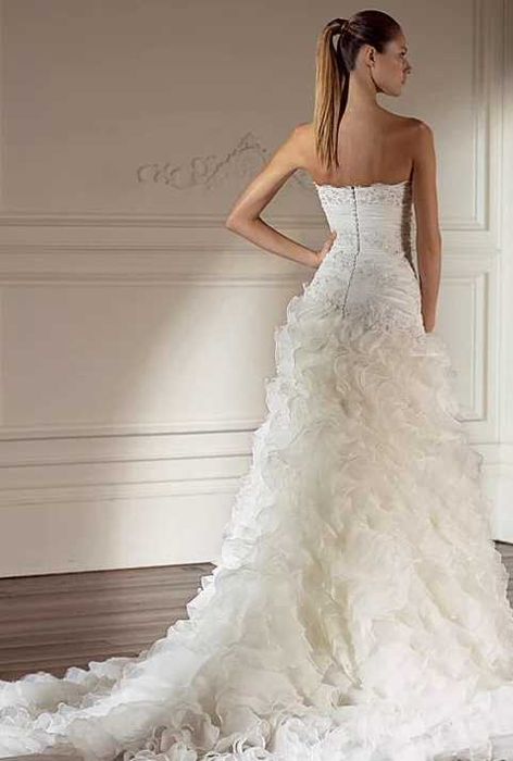 Уникална булчинска рокля