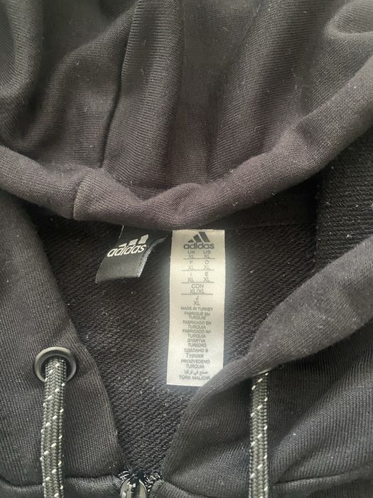 Продается спортивный костюм ADIDAS