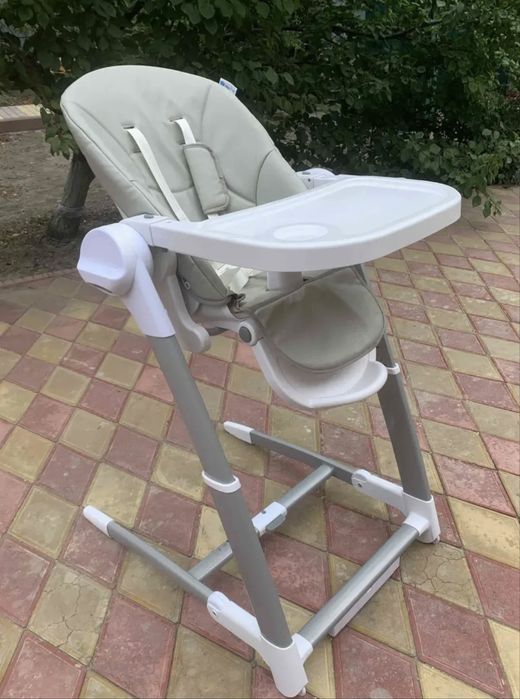 Люлька качалка, стол для кормление
