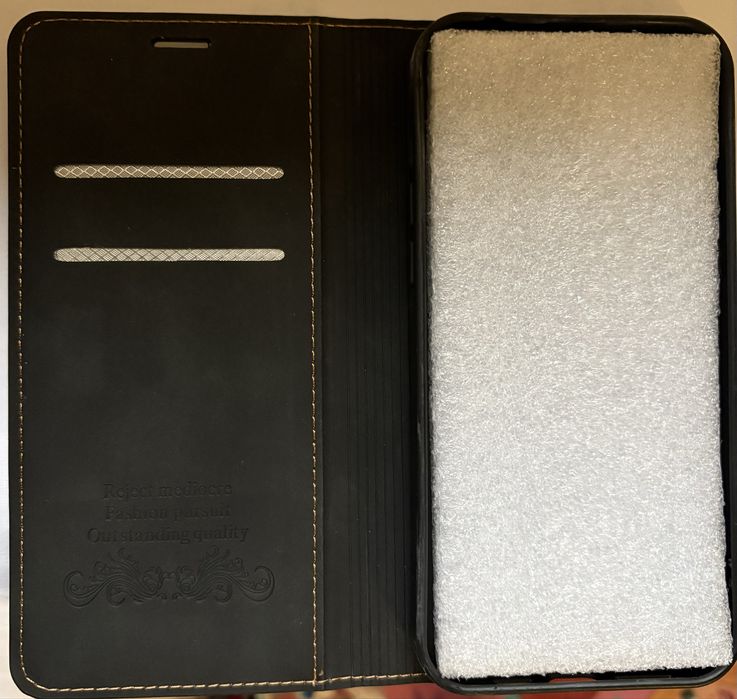 Husa iPhone 15 plus book