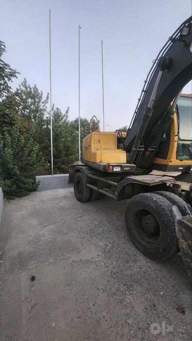 Ekskavator Volvo 130