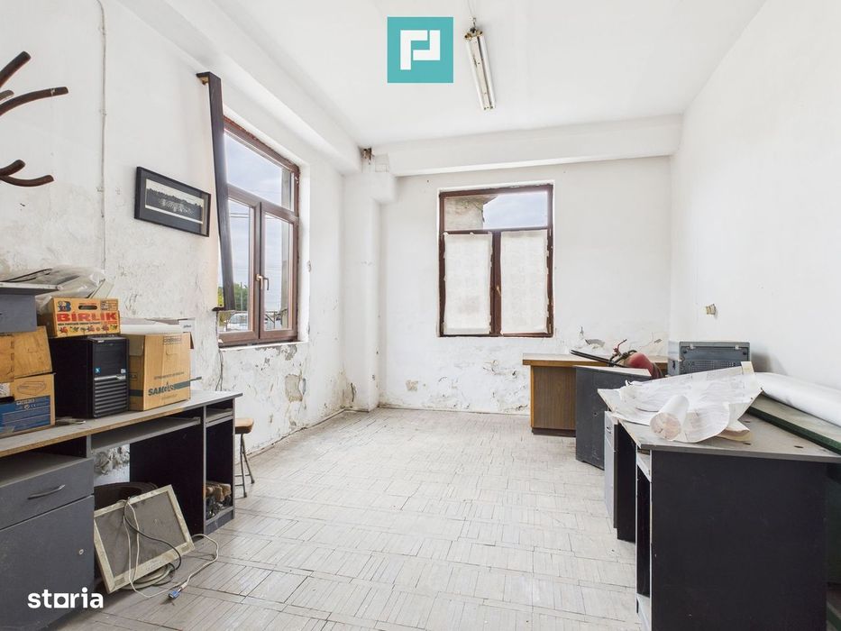 Spațiu de producție cu 4 camere în Periam