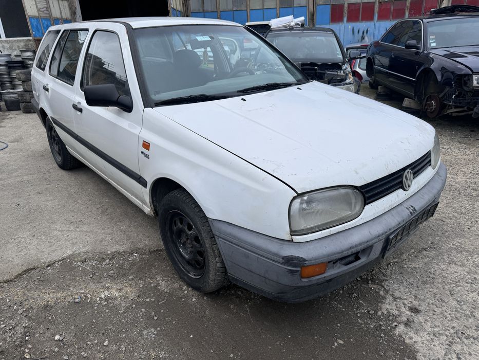 Голф 3 1.9д 64кс 1994г  На Части