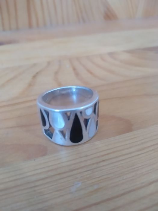Серебряное женское кольцо