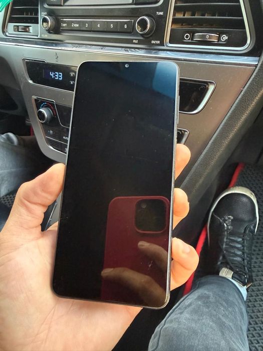 Samsung Galaxy A12 в хорошем состояний