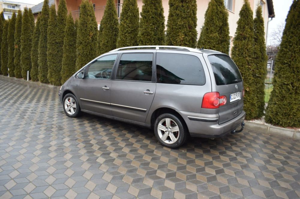 VW Sharan 2.0 TDI 140 cp 7 locuri