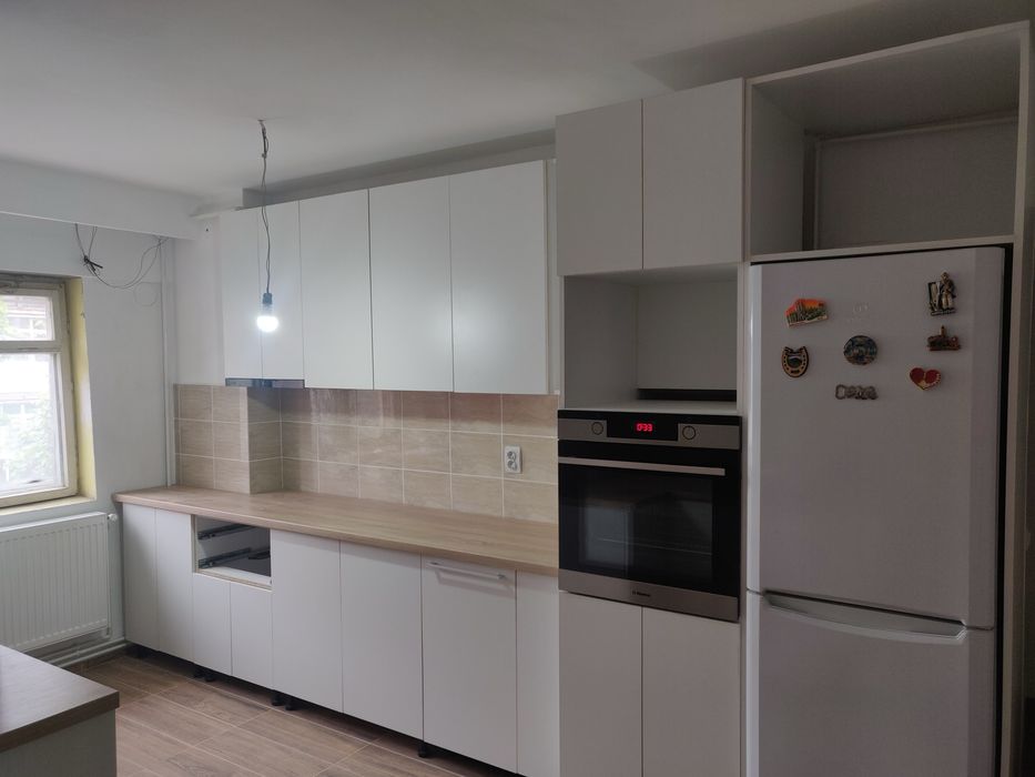 Mobilă la comandă din PAL – Arad