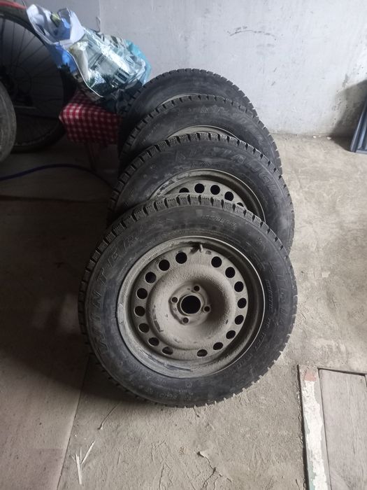 Продам зимние шины