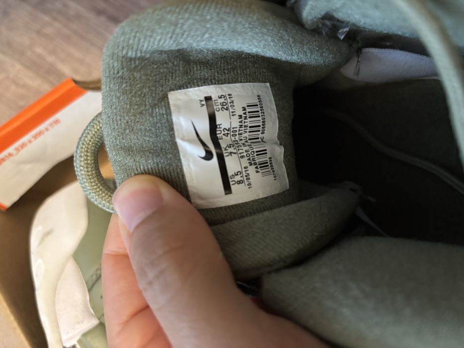 Обувки Nike Uptempo