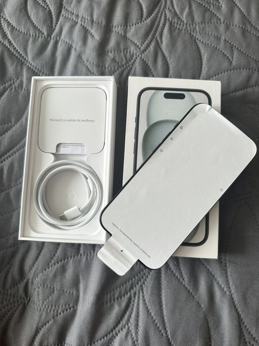 Продам новый ipone 15 на 128 г