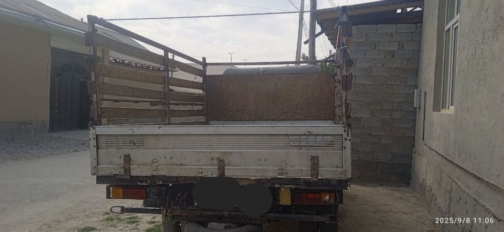 Zur moshina soz holatda yurib tuŕbdi manzil Samarqand