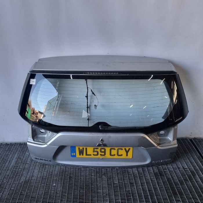 Haion Cu Luneta Mitsubishi Outlander - SUV 4 Usi Cool Silver A31 (1445)