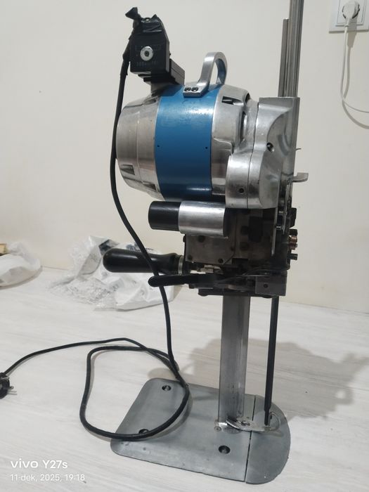 Tikuv qaychisi xolati yangi