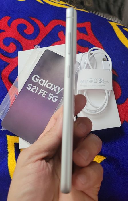 Продам Самсунг  s21fe 6/128