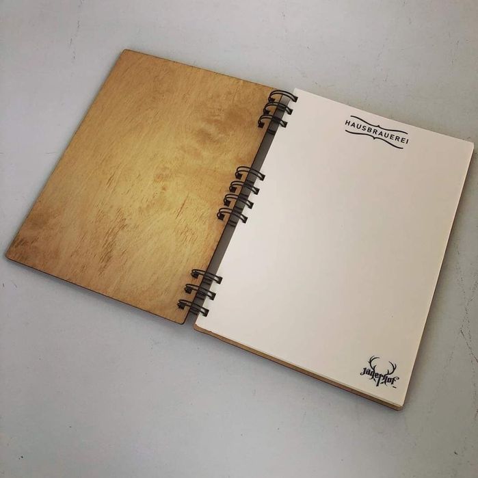 Персонализиран тефтер с дървени корици Лазерно Гравиран