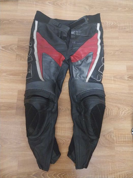 Pantaloni din piele moto IXS marimea 52