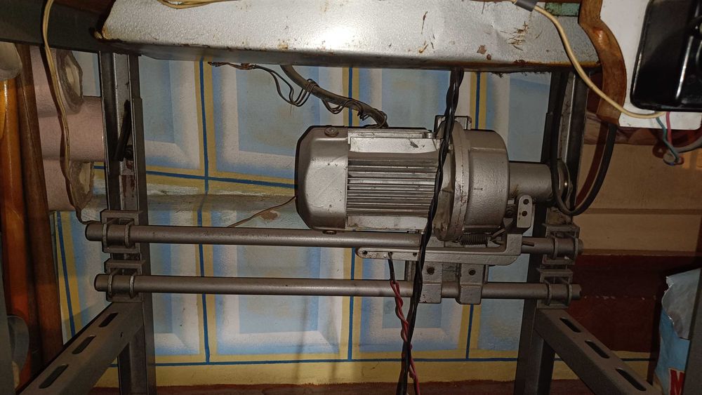 швейный станок (кожа,ткань)