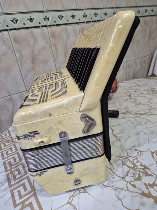 Acordeon Hohner Tango Bandon 8/80