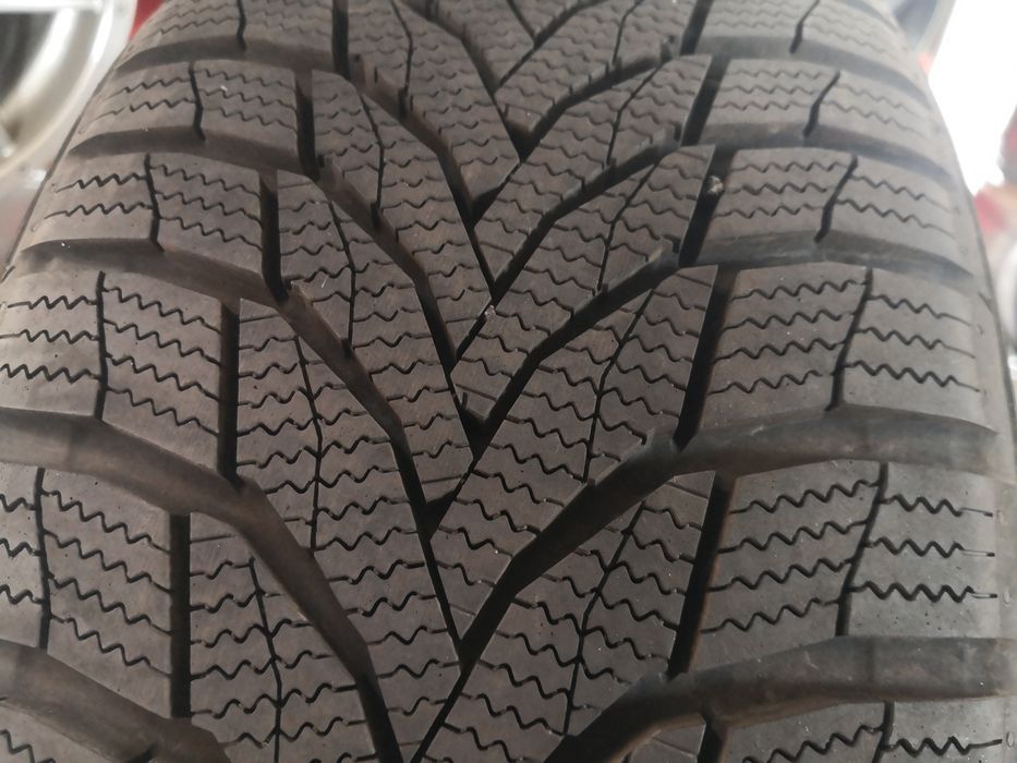 215 55 17 цола гуми като нови nexen dot 23 брой 4