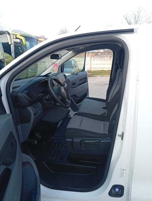 Vand microbuz Citroen Jumpy Space Tourer 8+1 locuri, recent din Franta