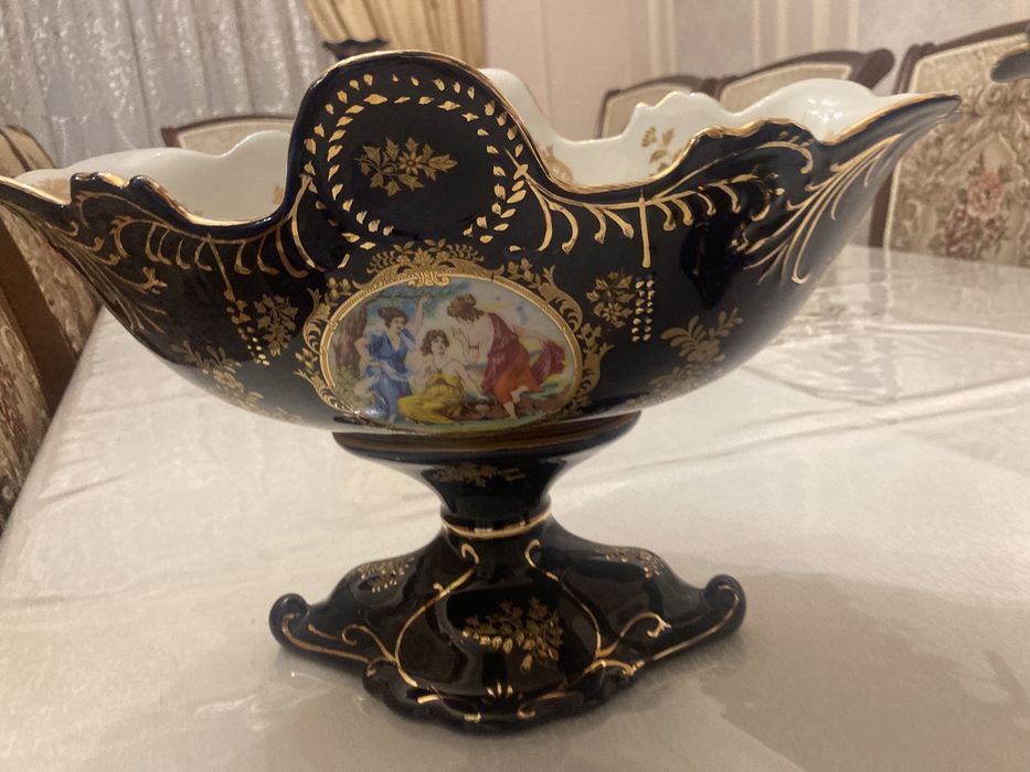 Ваза сотилади