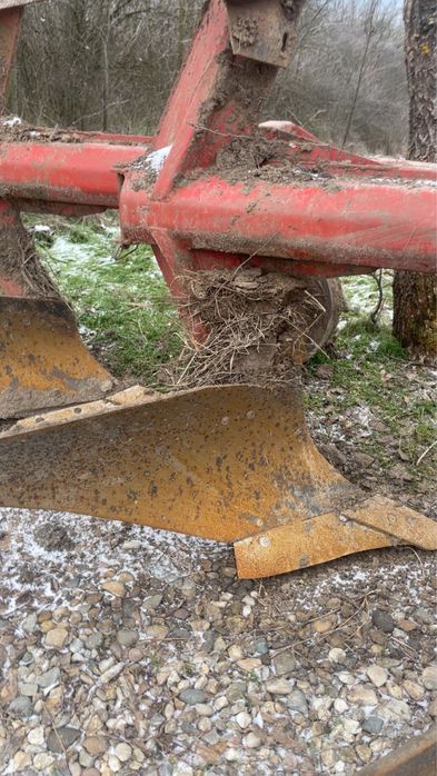 Plug reversibil Naud cu 3 brazde