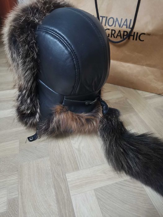 Продам шапку с хвостом б/у