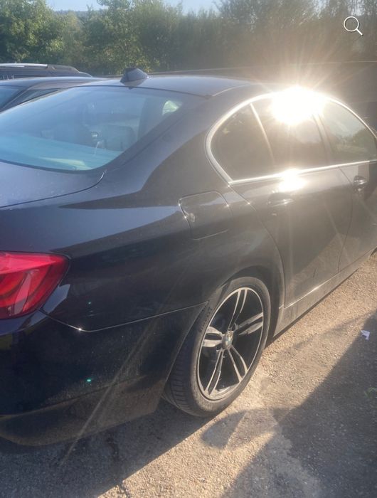 БМВ Ф10. Врати капак броня салон