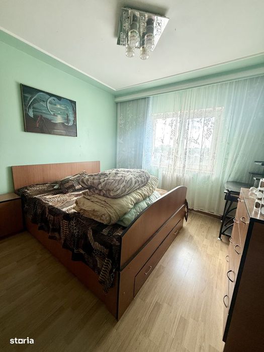 4 camere R. Negru etaj 3/4 82mp