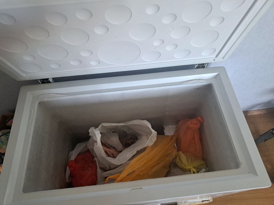 Продам Морозильник