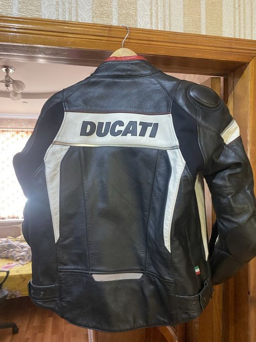 МотоКуртки Dainese