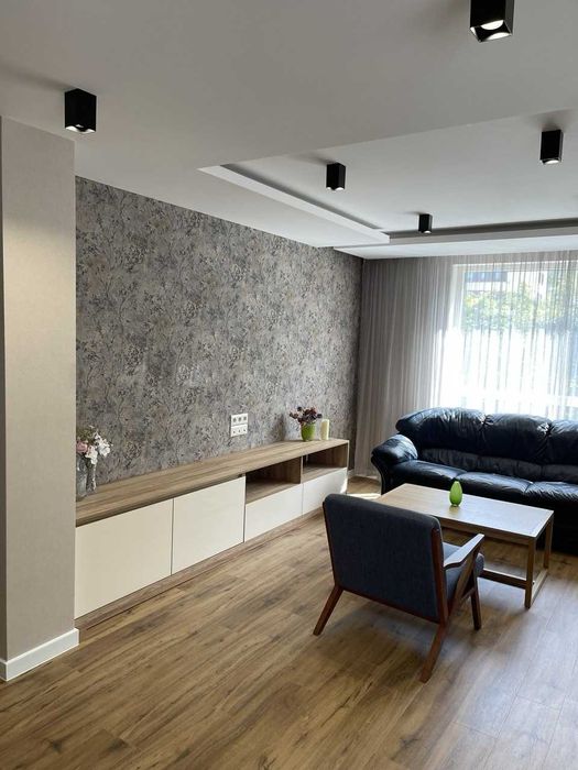 Дава се под наем Тристаен апартамент в София, Витоша - 125 кв.м за 850 € - Снимка #1