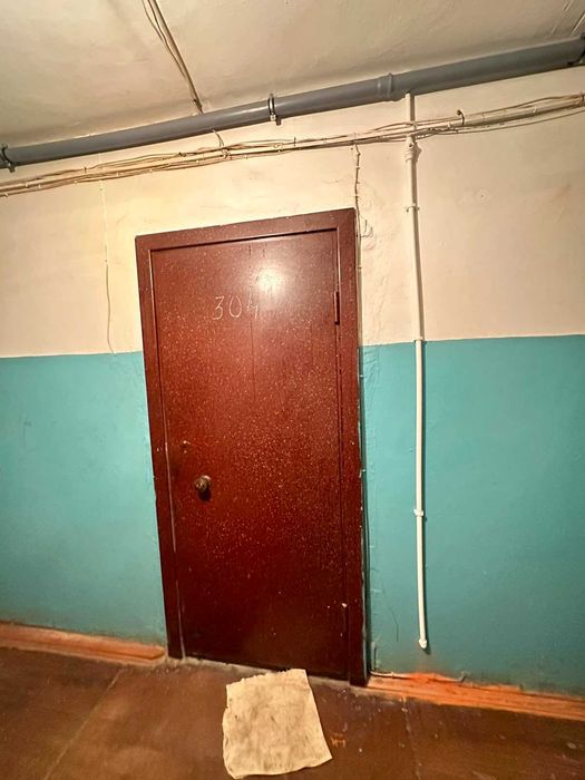 продам  комнату в общежитии  на Изюминке