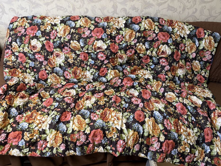 Продам одеяло полуторка