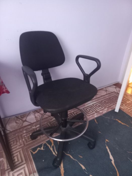 Кресло в хорошем состаянием