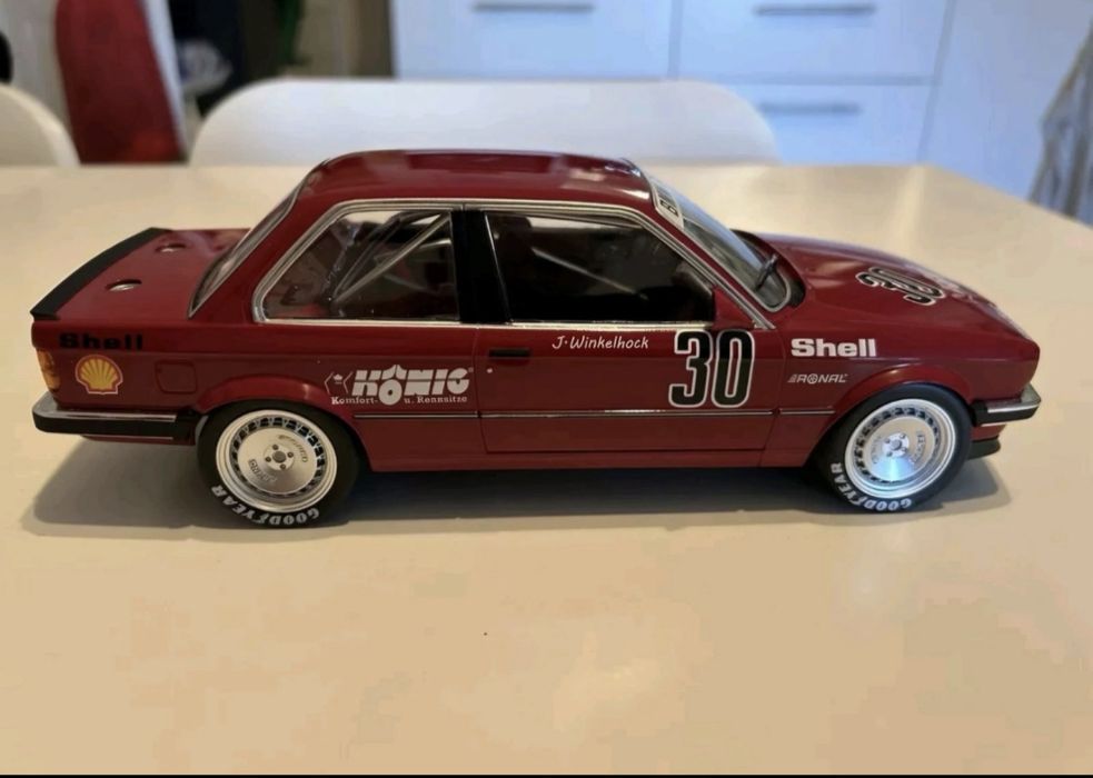 Bmw e30 325 1:18 Minichamps