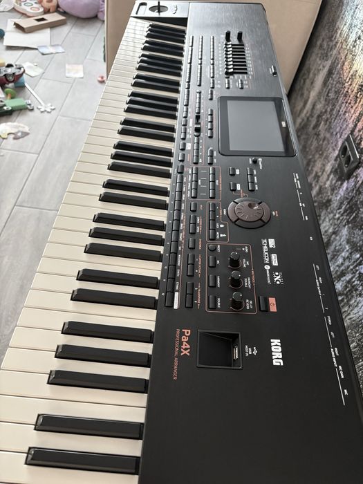Korg Pa4x 76 keys