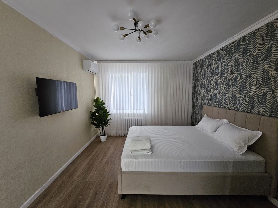 1 комнатная 12 мкр