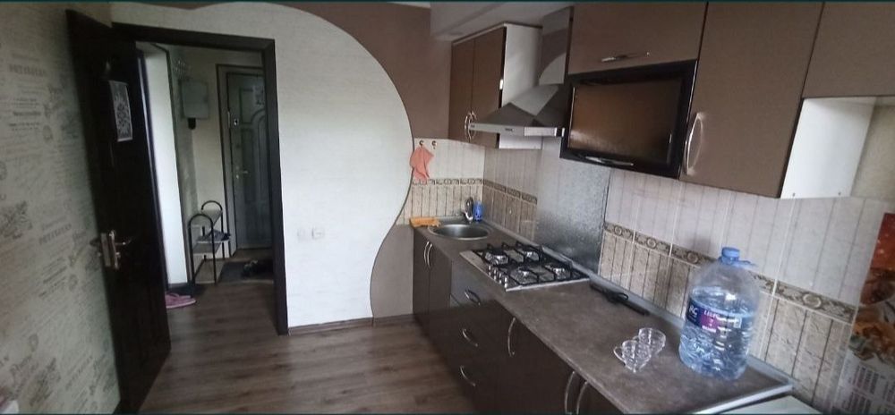 Продам свою квартиру на Лисунова, кирпич