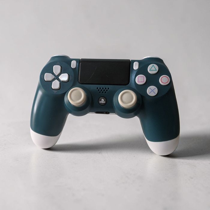 Геймпад PlayStation 4