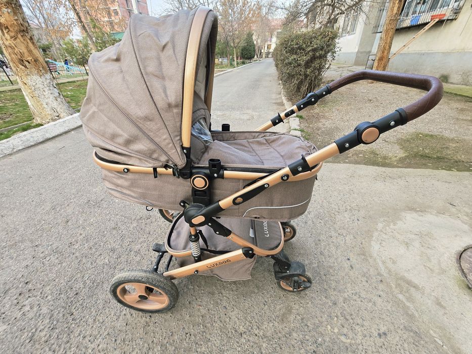 Продаётся кольяска + бонус мобильный люлька можно