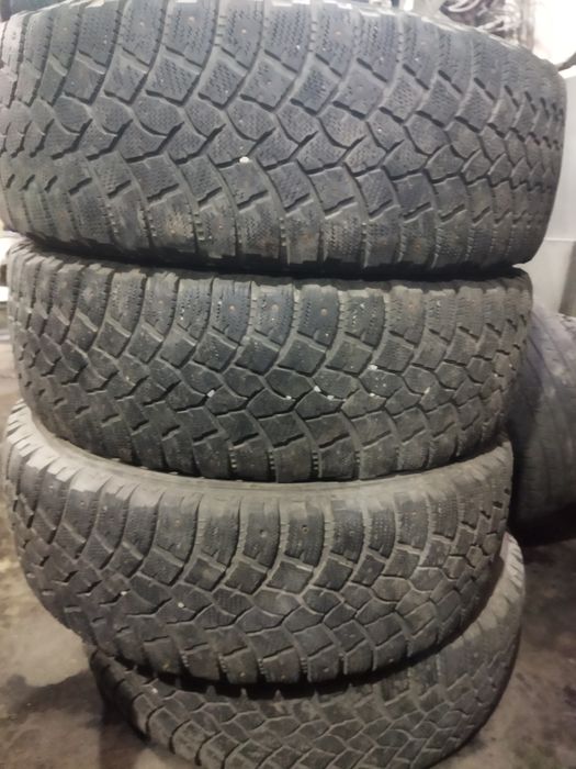 235/70/16 зимние