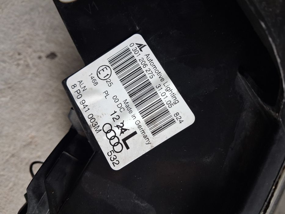 Оригинални немски ксенон фарове за Ауди А3