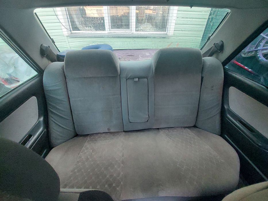 Мазда 323 на ходу