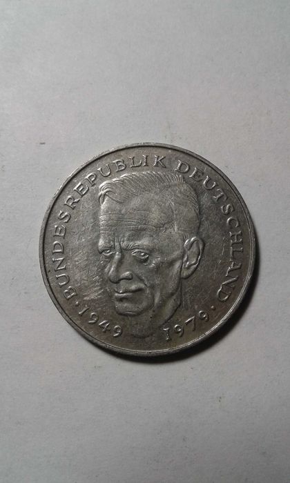 продам монеты разные